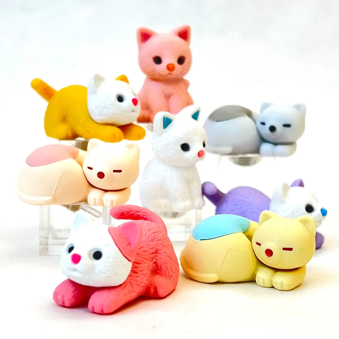 38269 IWAKO PASTEL CATS ERASERS-60