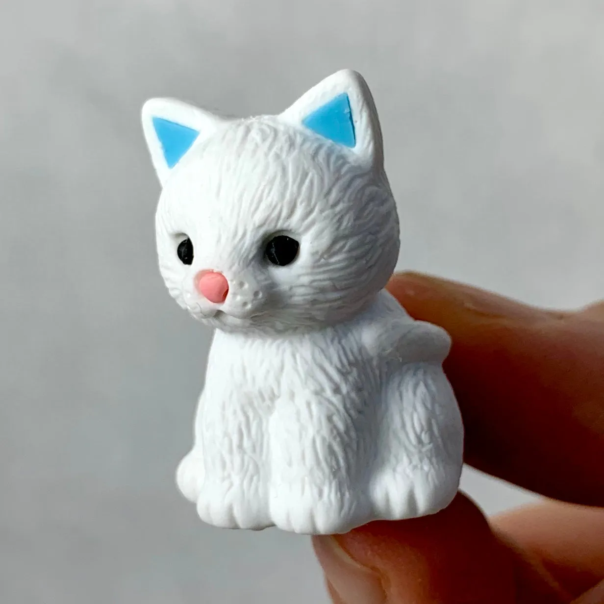 38269 IWAKO PASTEL CATS ERASERS-60